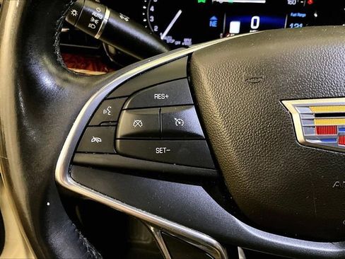 Used 2018 Cadillac XT5 Luxury w/ Driver Awareness Package AWD/4WD image 18