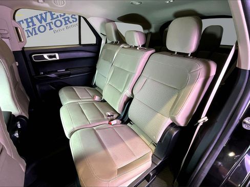 Used 2023 Ford Explorer 4WD image 22