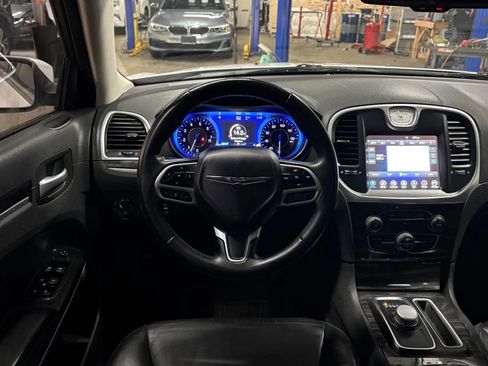Used 2017 Chrysler 300 Limited w/ Value Package AWD/4WD image 21