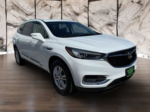 Used 2018 Buick Enclave Essence FWD image 4