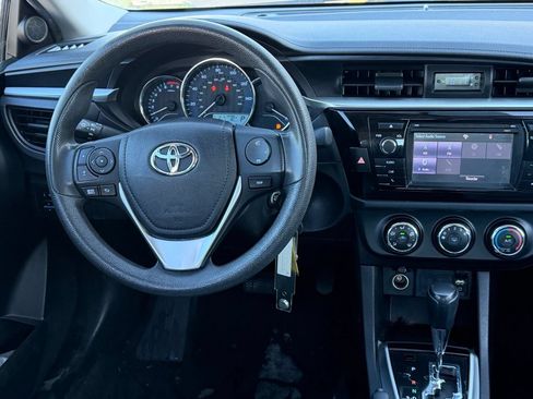Used 2016 Toyota Corolla L FWD image 8