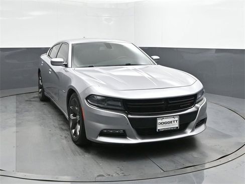 Used 2018 Dodge Charger R/T image 22