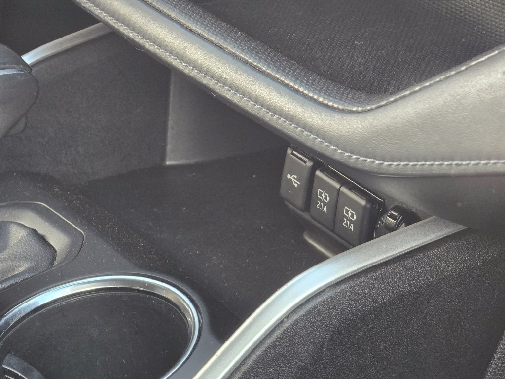 Certified 2021 Toyota Highlander XLE FWD image 16