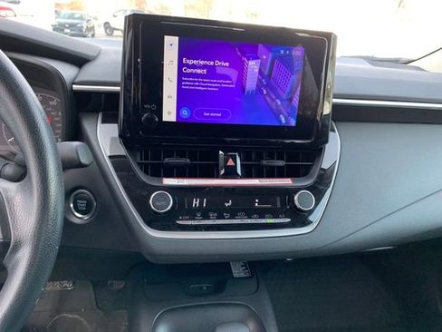 Certified 2025 Toyota Corolla LE image 21