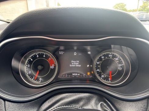 Used 2019 Jeep Cherokee Limited image 23