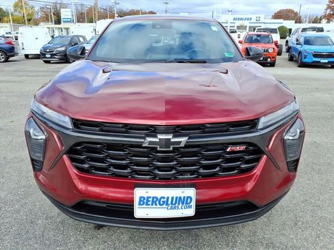 Used 2024 Chevrolet Trax RS w/ Sunroof Package image 9