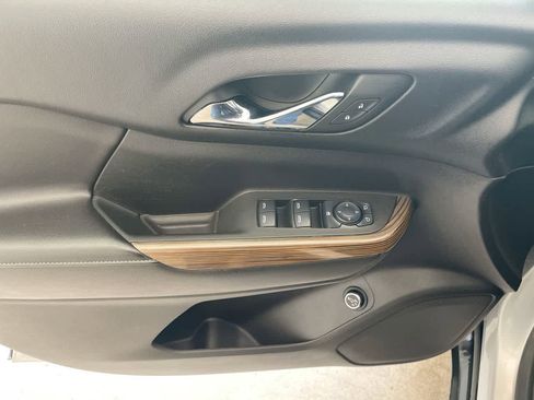 Used 2017 GMC Acadia SLE AWD/4WD image 12