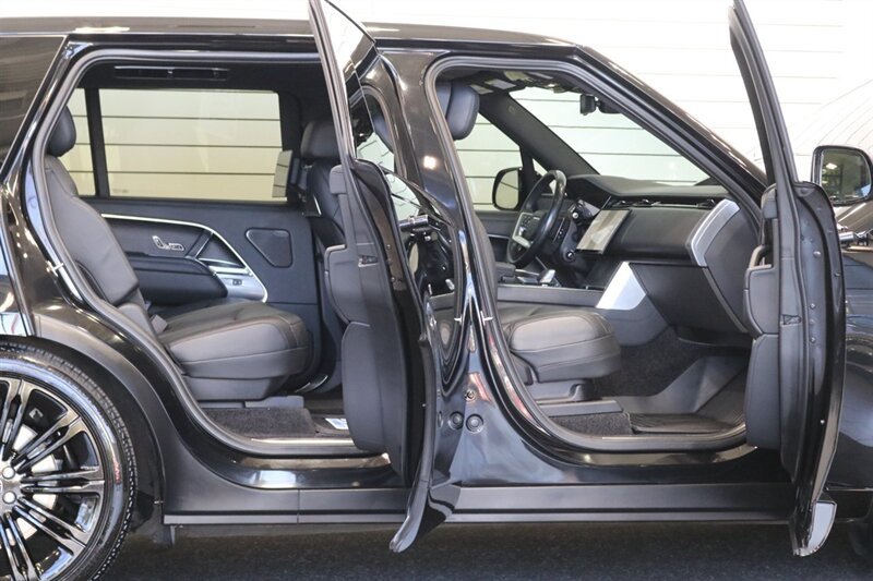 Used 2025 Land Rover Range Rover Long Wheelbase Autobiography AWD/4WD image 63
