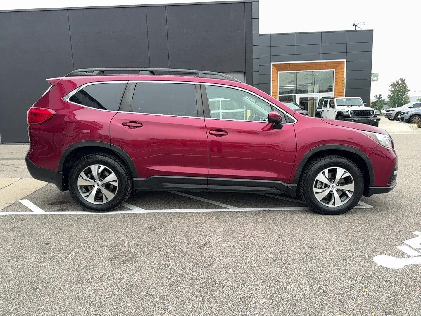 Used 2021 Subaru Ascent Premium w/ Convenience Package AWD/4WD image 8
