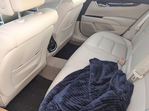 Used 2014 Cadillac XTS Luxury w/ Driver Awareness Package image 4