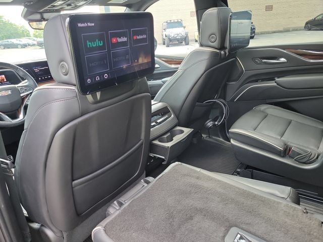 Certified 2023 Cadillac Escalade ESV Premium Luxury w/ LPO, Radiant Package AWD/4WD image 29