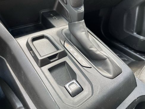 Used 2023 Chevrolet Colorado W/T RWD image 9