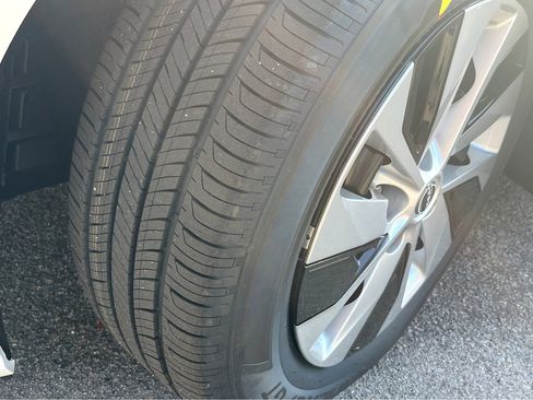 Used 2024 Nissan Altima 2.5 S image 30