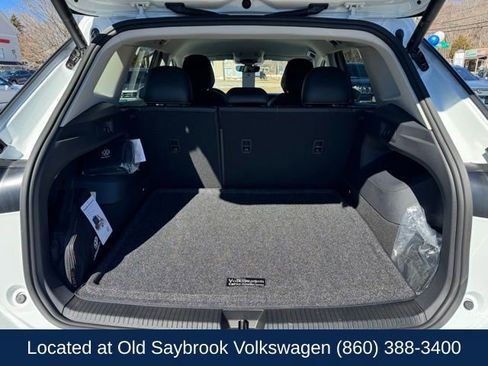 Used 2025 Volkswagen Tiguan SE AWD/4WD image 20