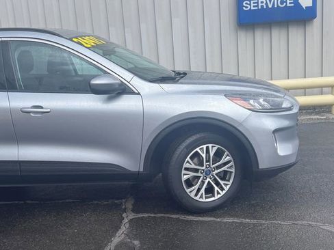 Used 2022 Ford Escape SEL image 17