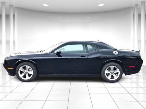 Used 2023 Dodge Challenger SXT RWD image 2