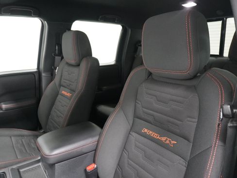 Used 2023 Nissan Frontier PRO-4X w/ Technology Package AWD/4WD image 11