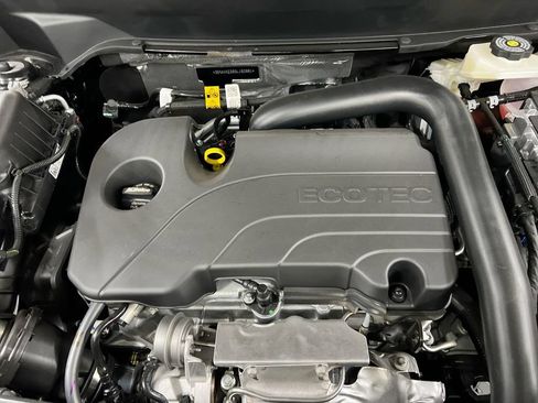 Used 2025 Chevrolet Equinox ACTIV w/ Safety and Technology Package FWD image 25