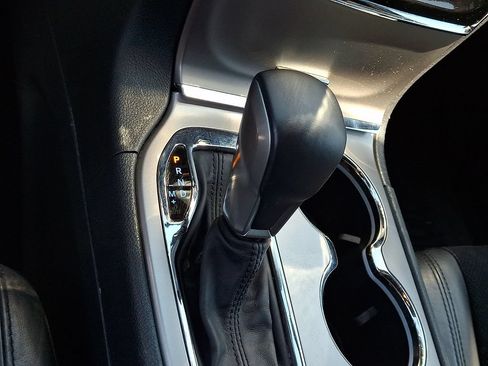 Used 2019 Jeep Grand Cherokee Altitude AWD/4WD image 22