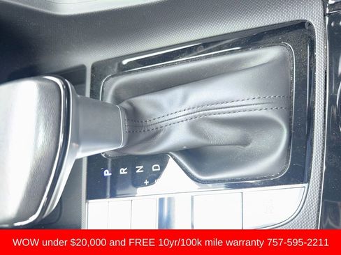 Used 2024 Hyundai Elantra SEL w/ Convenience Package FWD image 17