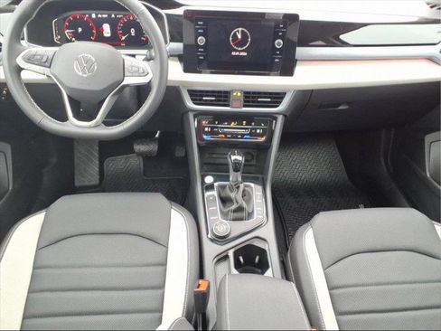 New 2026 Volkswagen Taos SEL image 14