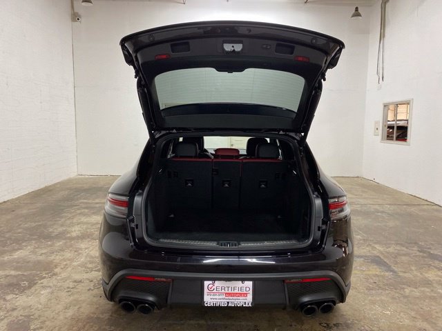 Used 2024 Porsche Macan S AWD/4WD image 9