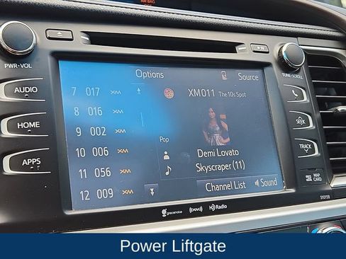 Used 2016 Toyota Highlander XLE AWD/4WD image 11
