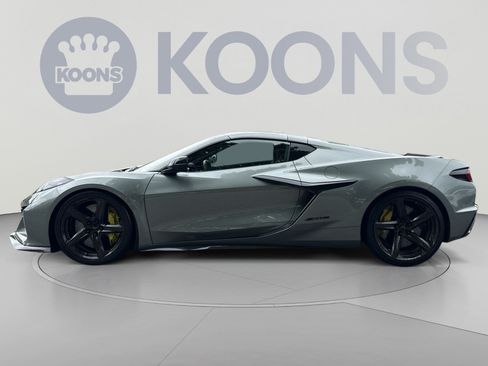 Used 2023 Chevrolet Corvette Z06 w/ Engine Appearance Package RWD image 2