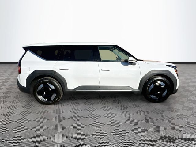 New 2026 Kia EV9 Light RWD image 8
