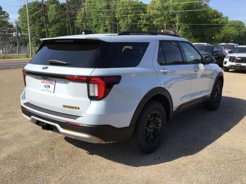 New 2026 Ford Explorer Tremor AWD/4WD image 8