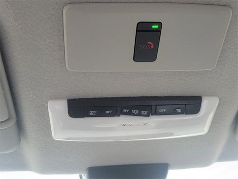 Certified 2024 Nissan Kicks SV image 32