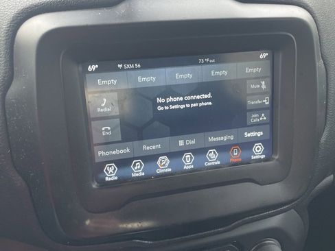 Used 2018 Jeep Renegade Latitude w/ Cold Weather Group image 6