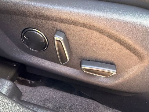 Used 2016 Ford Explorer Sport image 26