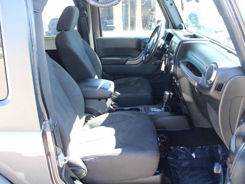 Used 2014 Jeep Wrangler Sport image 14