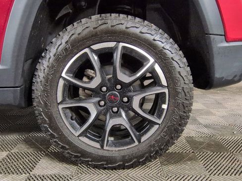 Used 2025 Jeep Compass Trailhawk AWD/4WD image 12