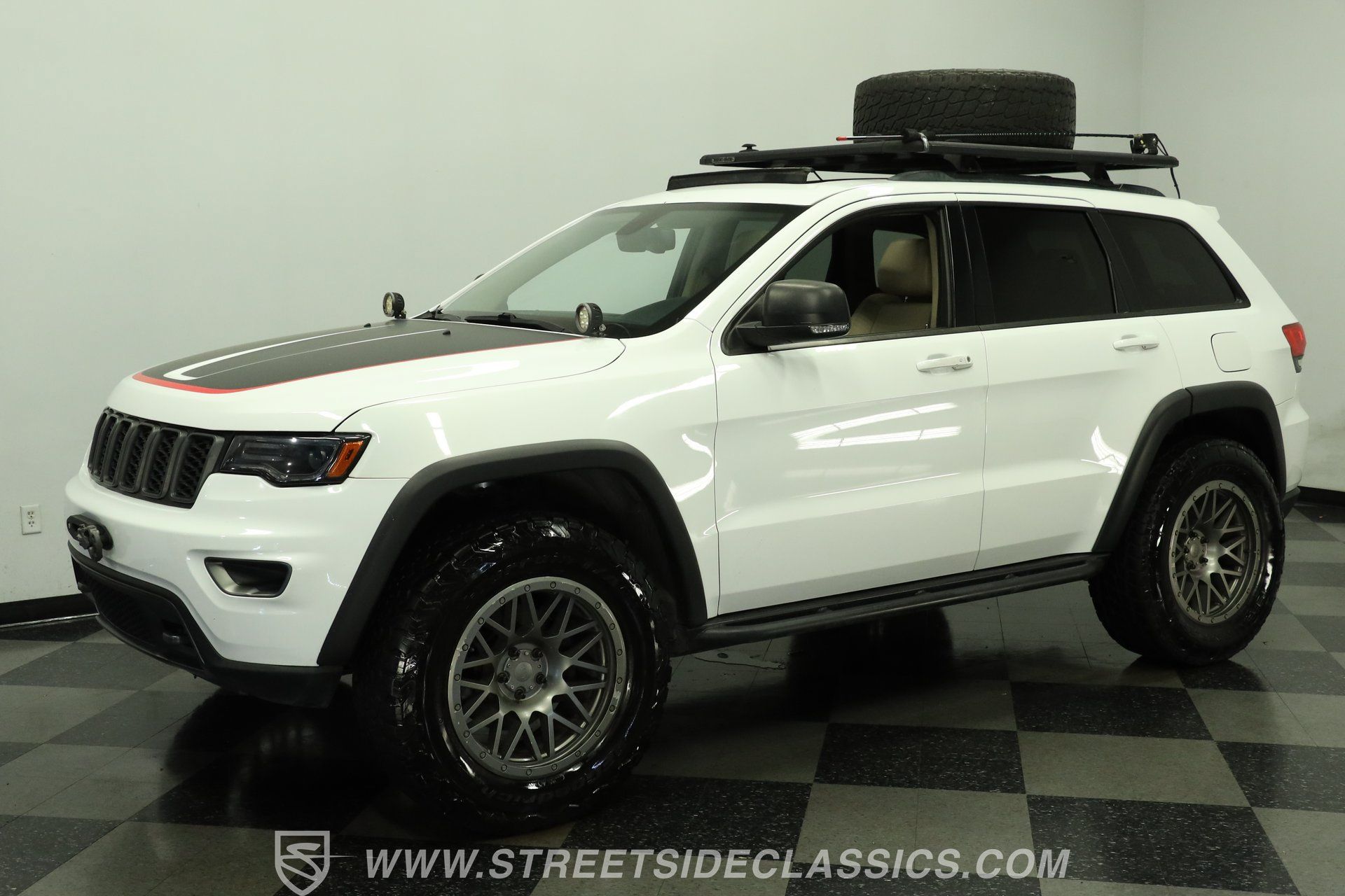 Used 2014 Jeep Grand Cherokee Limited w/ Luxury Group II AWD/4WD image 6