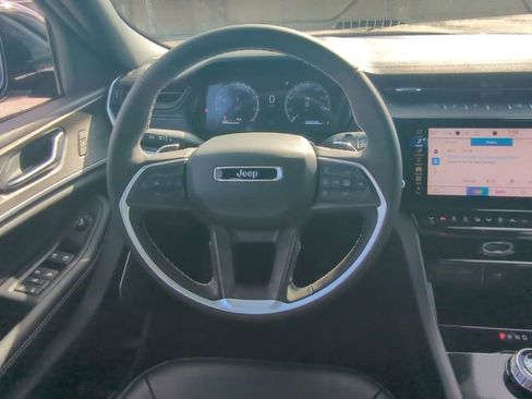 New 2026 Jeep Grand Cherokee Limited RWD image 18