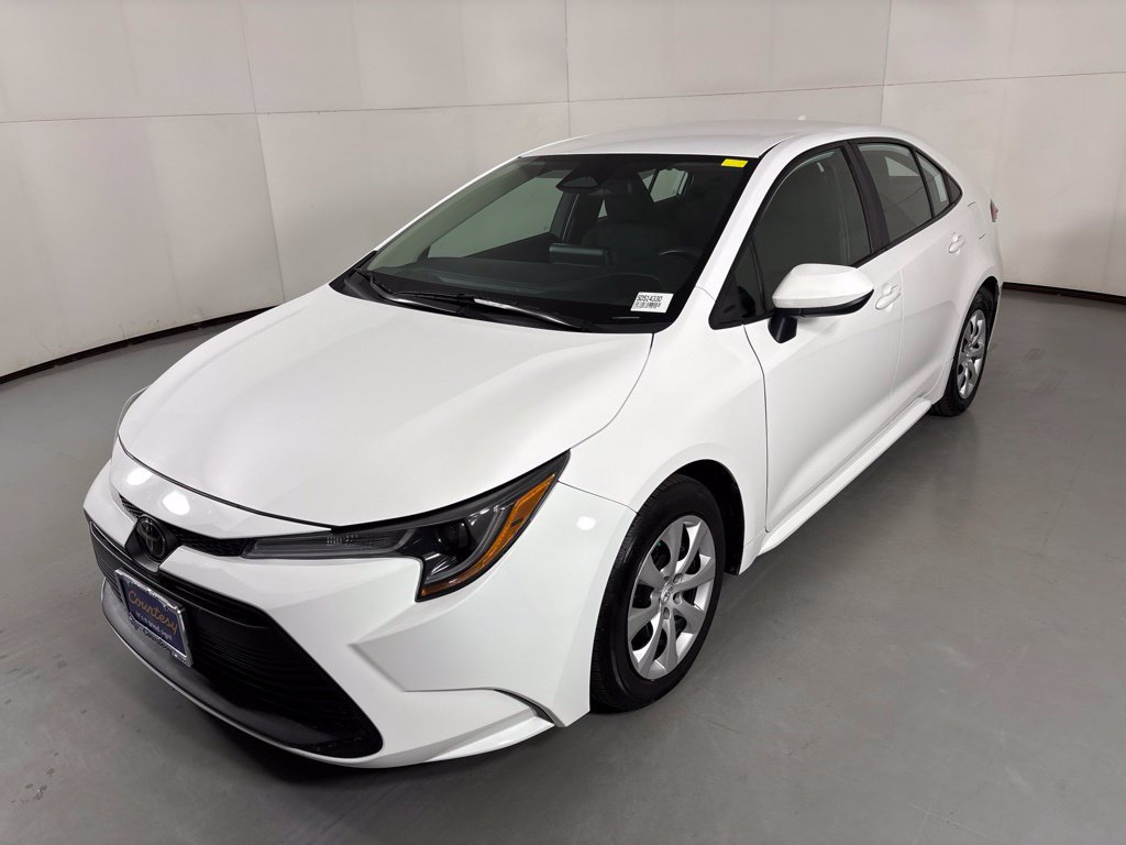 Used 2024 Toyota Corolla LE FWD image 4