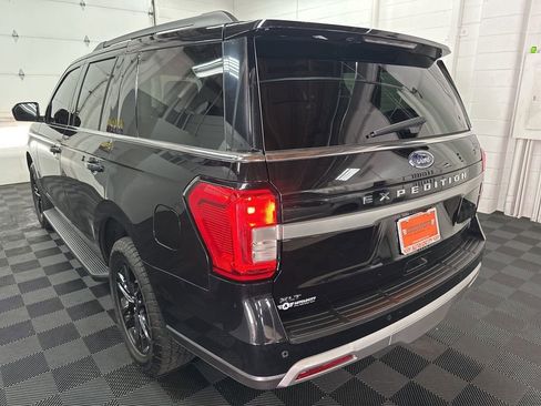 Used 2024 Ford Expedition XLT AWD/4WD image 7