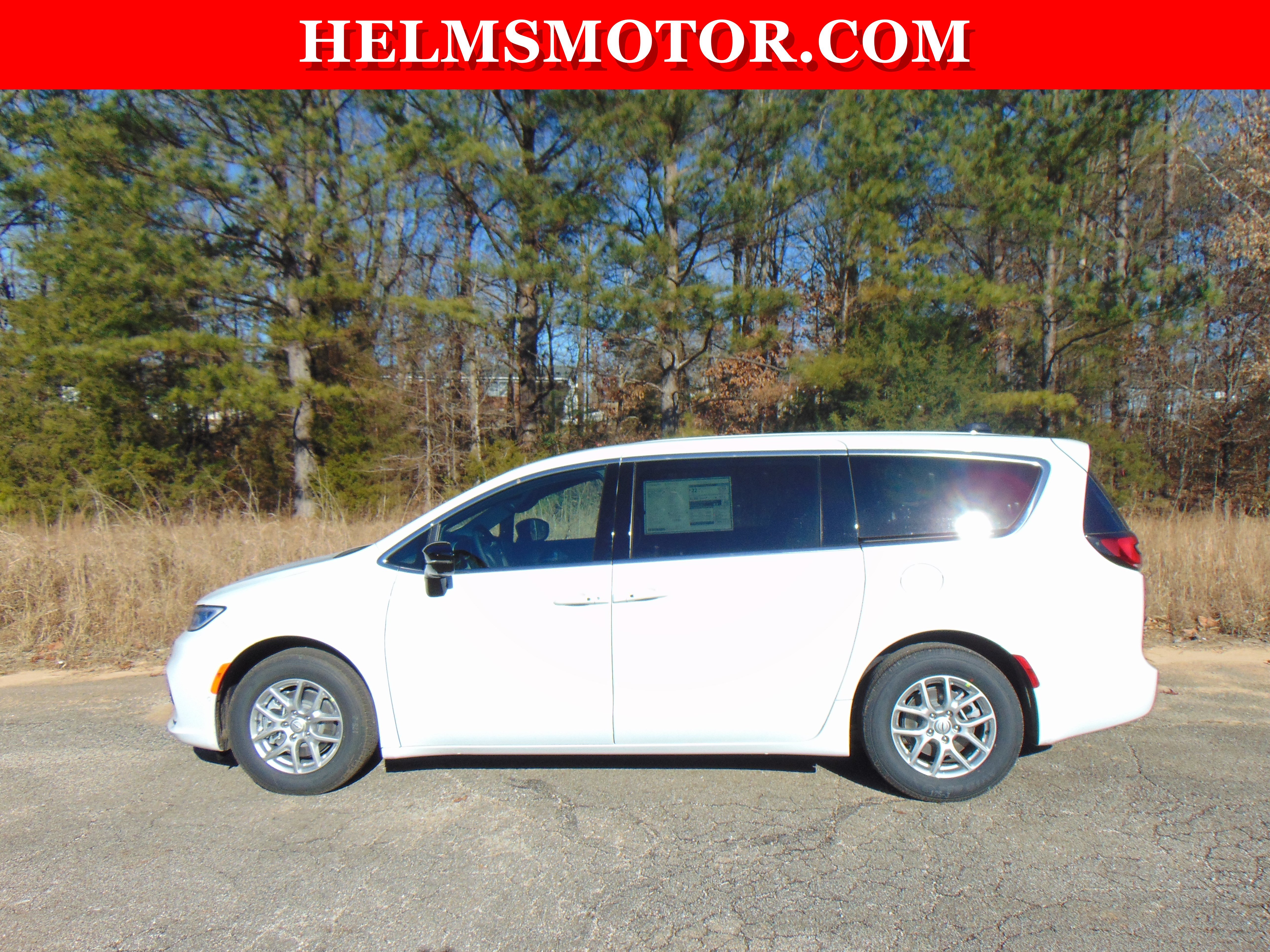 New 2026 Chrysler Pacifica Select FWD image 6
