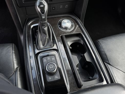 Used 2024 INFINITI QX80 Luxe image 22