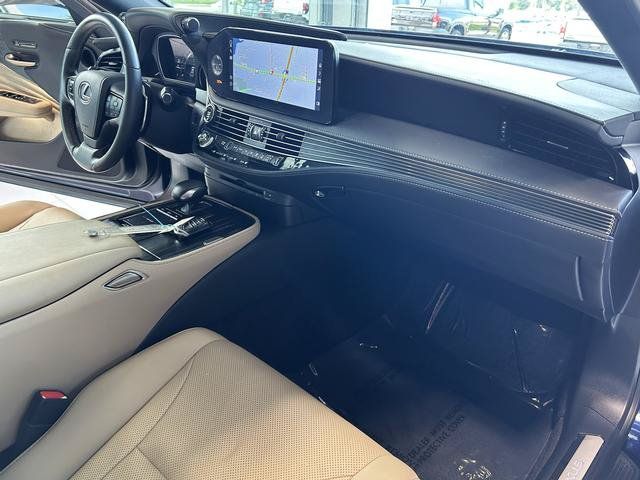Used 2021 Lexus LS 500 AWD w/ Accessory Package (Z1) image 27