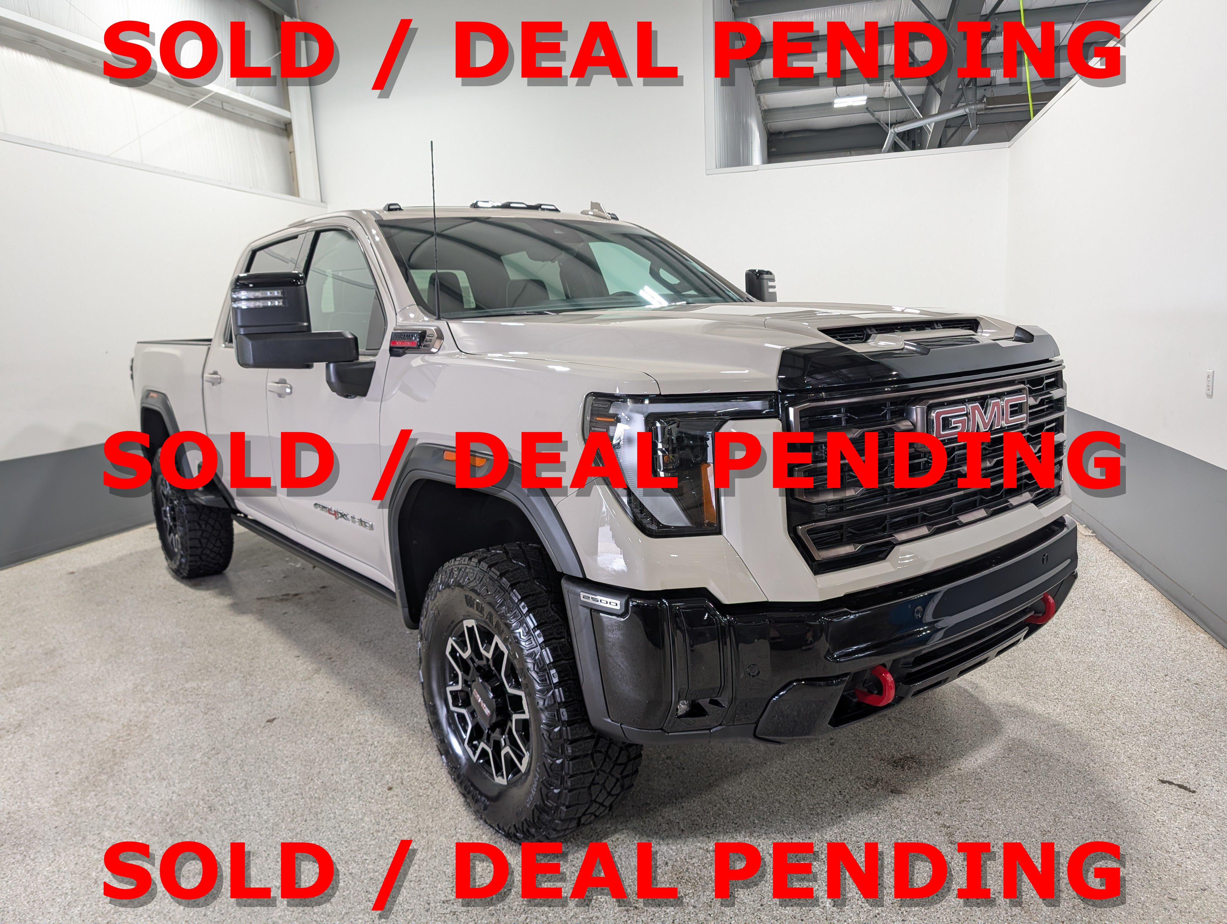 Used 2026 GMC Sierra 2500 AT4X AWD/4WD image 1