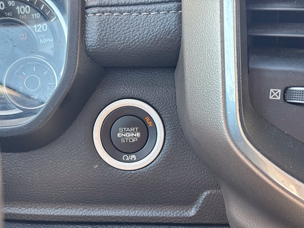 Used 2020 RAM 1500 Laramie RWD image 18