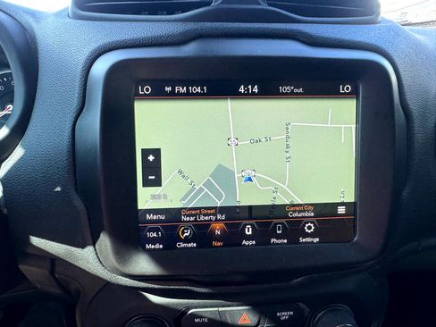 Used 2022 Jeep Renegade Latitude image 19