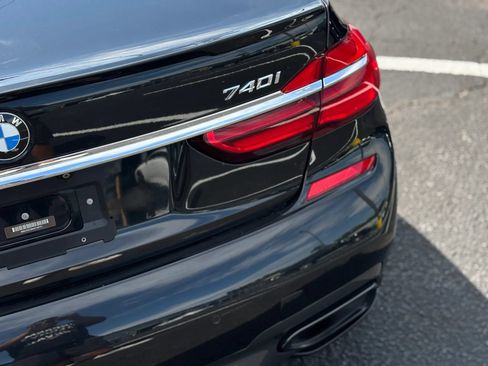 Used 2017 BMW 740i RWD image 4