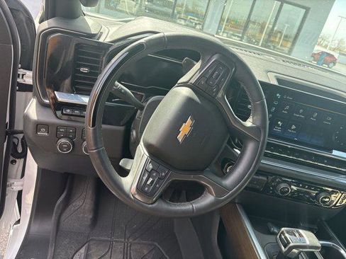 Used 2024 Chevrolet Silverado 1500 High Country image 1