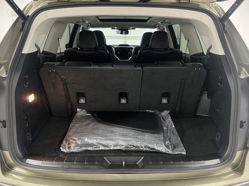 Used 2023 Subaru Ascent Touring image 52