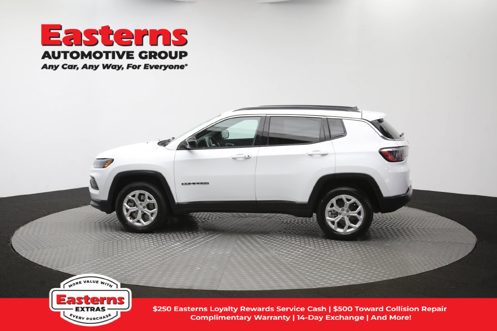 Used 2024 Jeep Compass Latitude AWD/4WD image 60