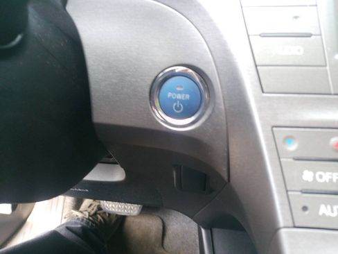 Used 2015 Toyota Prius Two FWD image 31